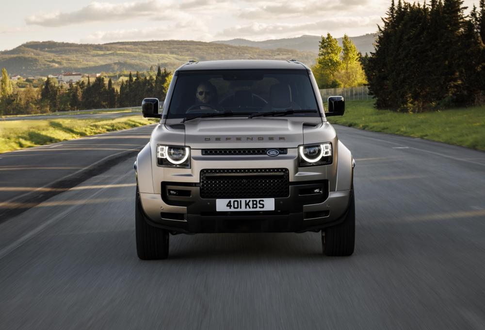 Land Rover Defender Octa: la più potente del reame